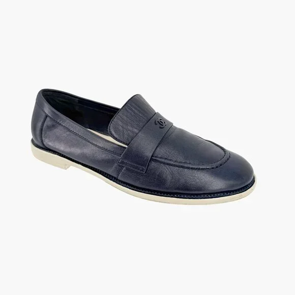 Chanel Navy Blue Leather Loafers Size 38.5 US 7.5-8 Women's CC Logo Flats - Picture 9 of 16